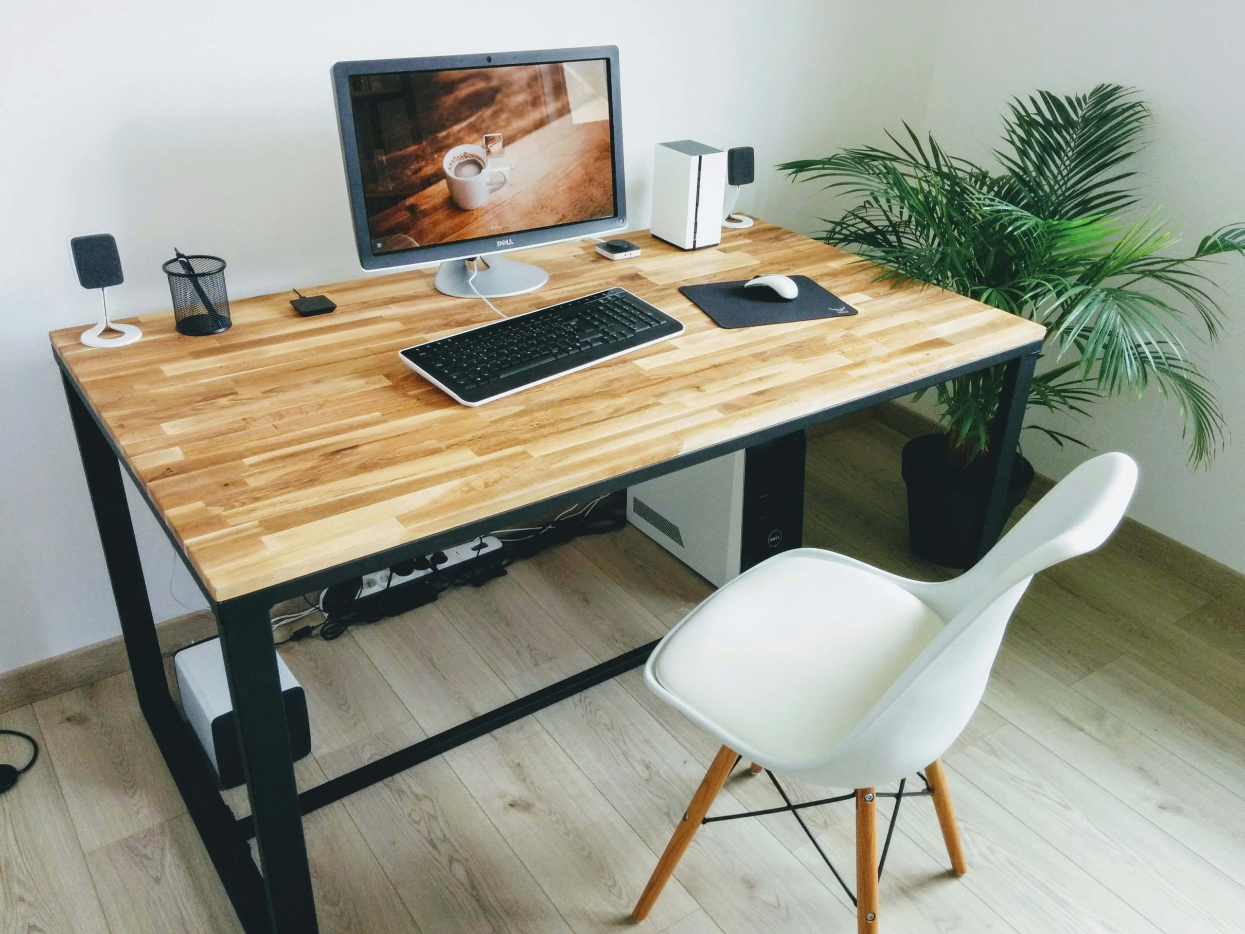 Computer table scaled